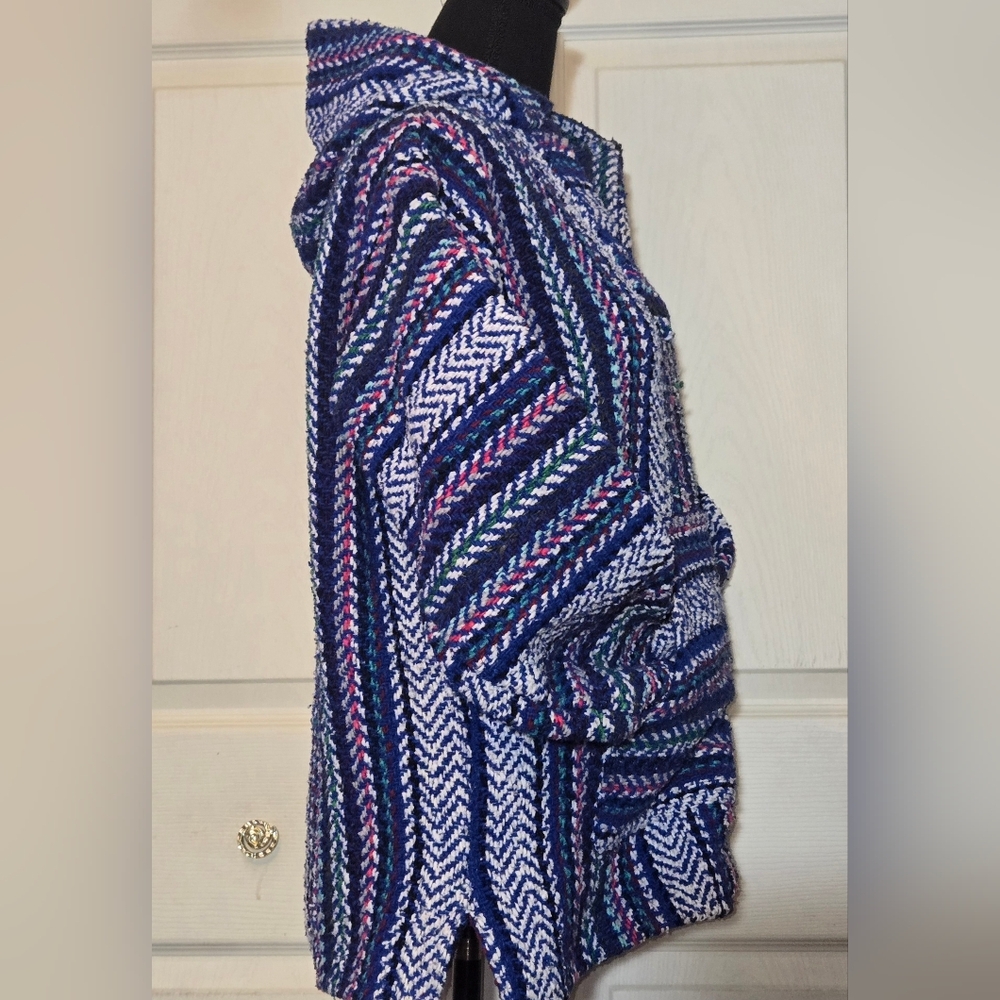 Women's Multicolor Patterned Hooded Jacket - Picture 3 of 9